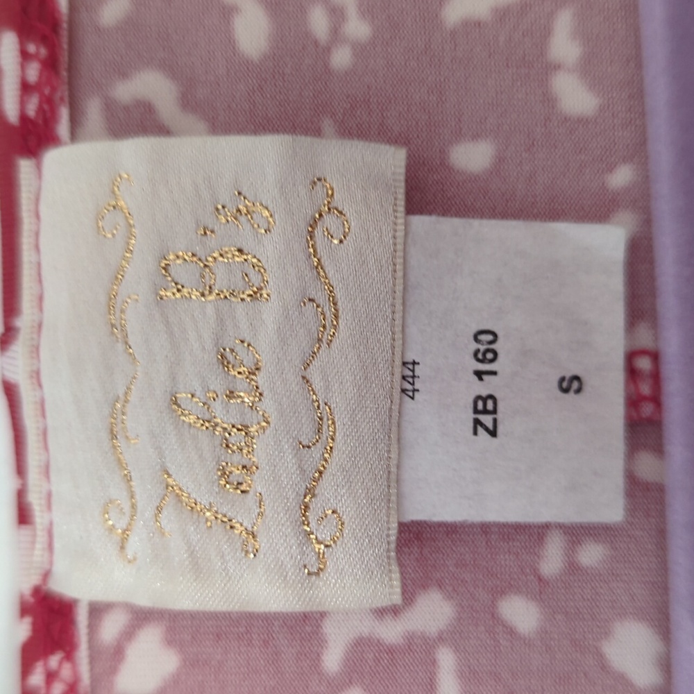 Red Floral Ruffle Sleeve Top - Picture 2 of 4